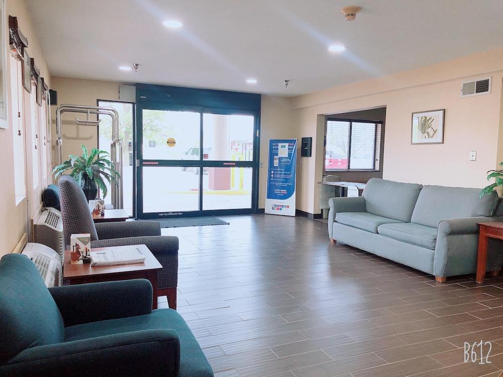Quality Inn I-70 At Wanamaker Топика Екстериор снимка