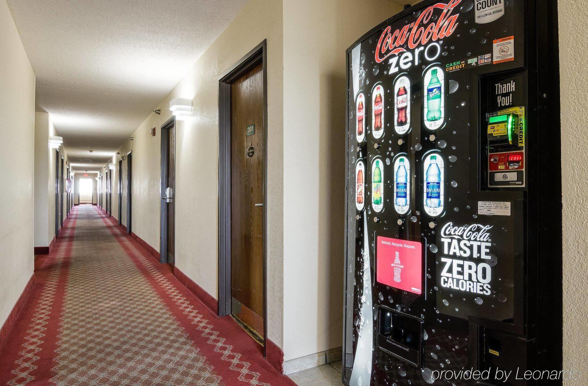 Quality Inn I-70 At Wanamaker Топика Екстериор снимка